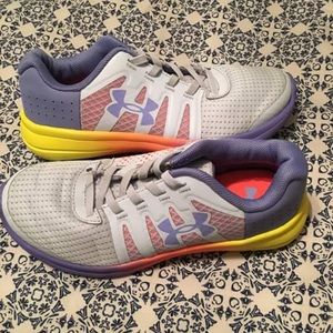 Never worn Under Armour